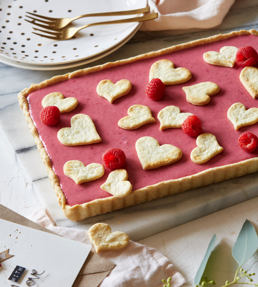 Szívecskés málnás torta