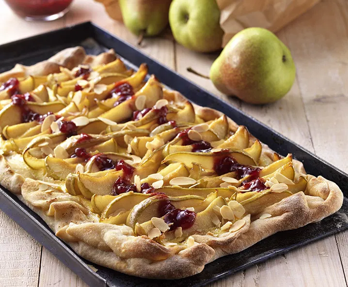 Süßer Birnen-Flammkuchen mit Preiselbeeren Tante Fanny