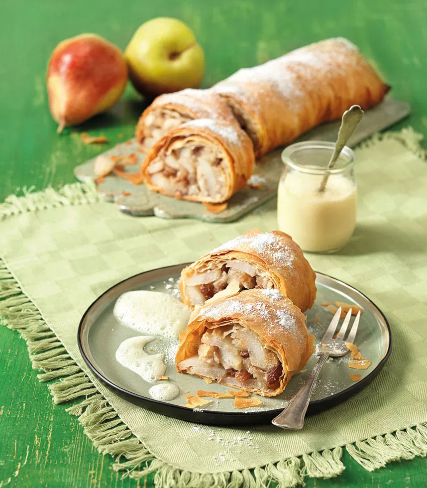 Birnenstrudel mit Nüssen | Rezept von Tante Fanny