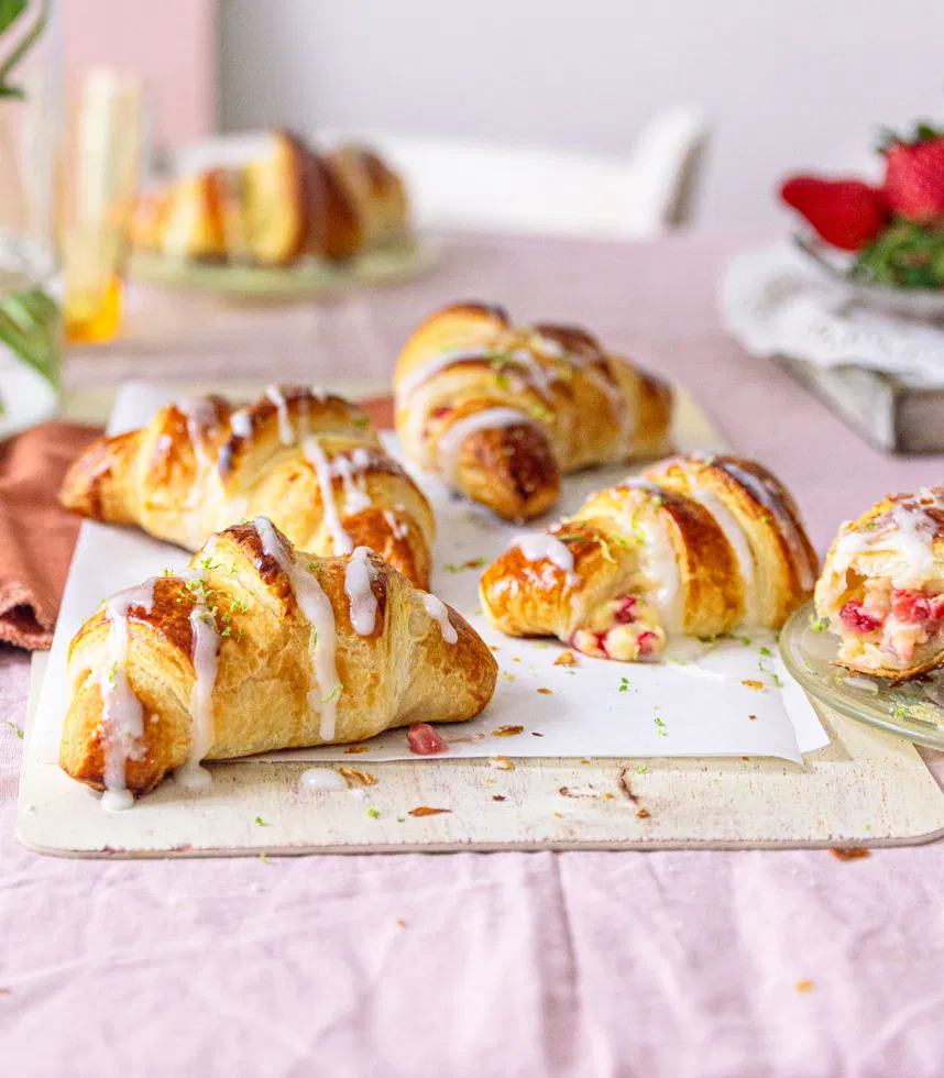 Erdbeer-Cheesecake-Croissants