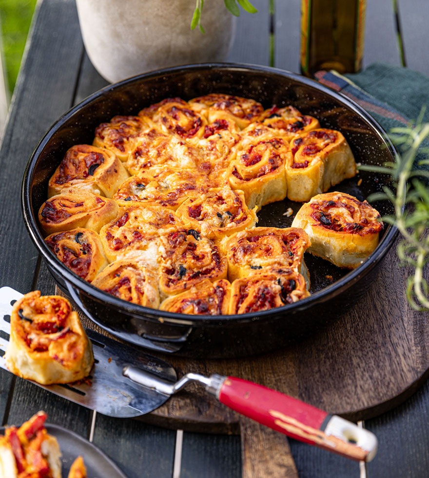 Feurige Pizzaschnecken vom Grill