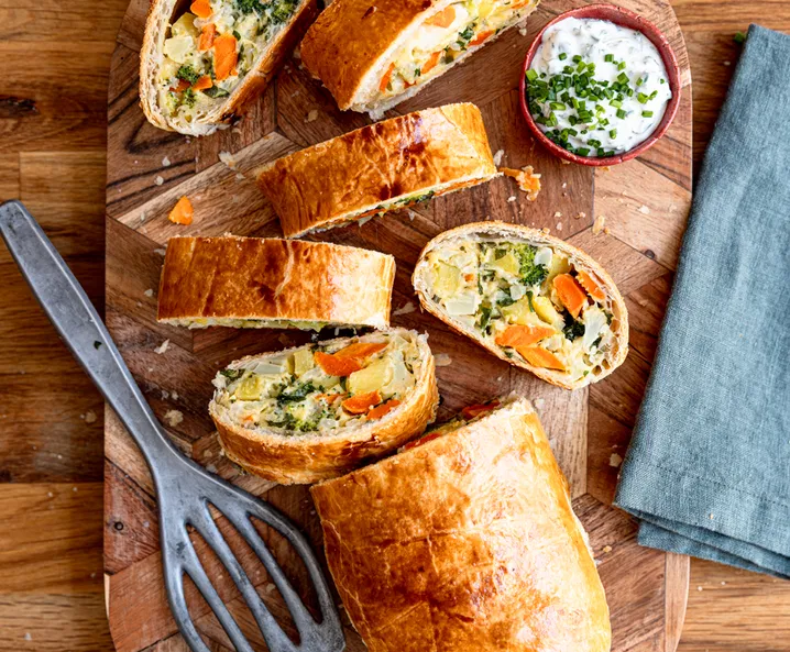 Klassischer Gemüsestrudel mit Blätterteig - Rezept