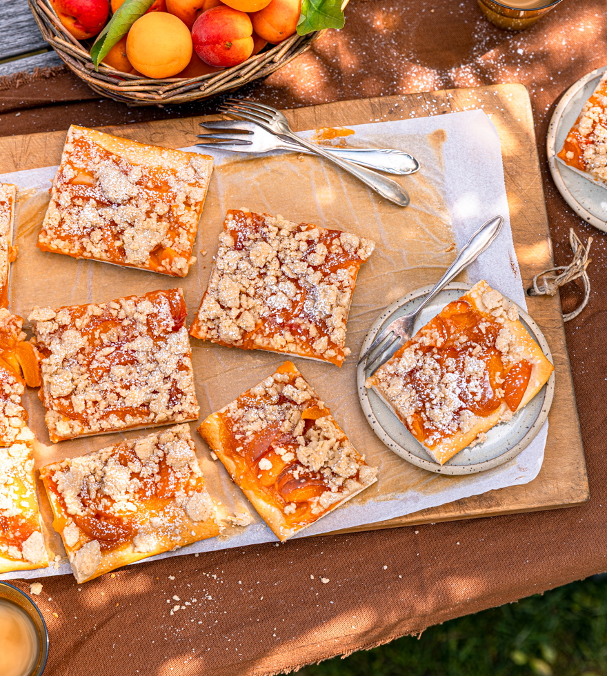 Marillen-Blechkuchen mit Streusel