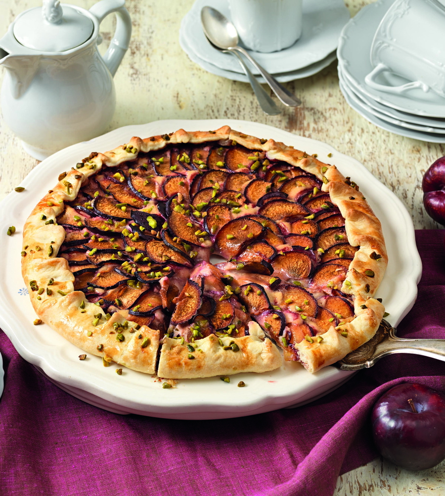 Pflaumen-Galette mit Marzipan