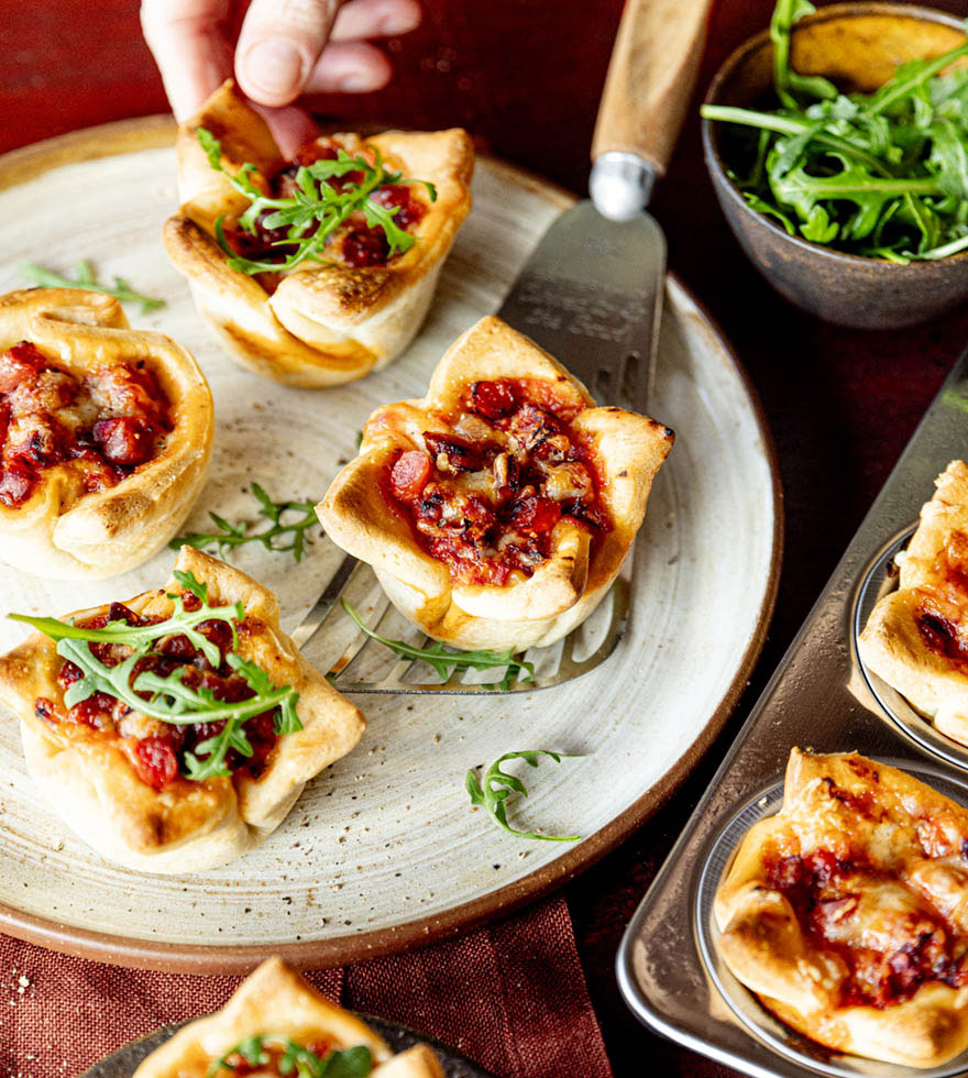 Pizzamuffins mit Mini-Salami