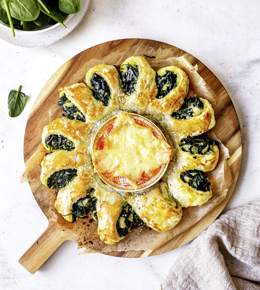 Spinat-Blätterteigkranz mit Camembert - Thermomix-Rezept