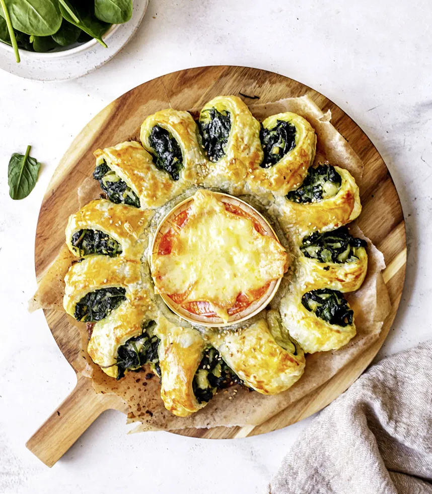 Spinat-Blätterteigkranz mit Camembert - Thermomix-Rezept