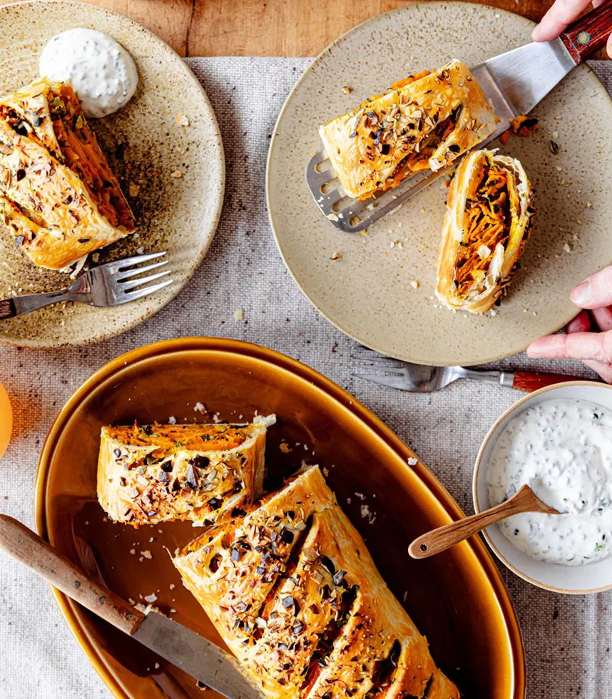 Vegetarischer Kürbisstrudel aus Blätterteig