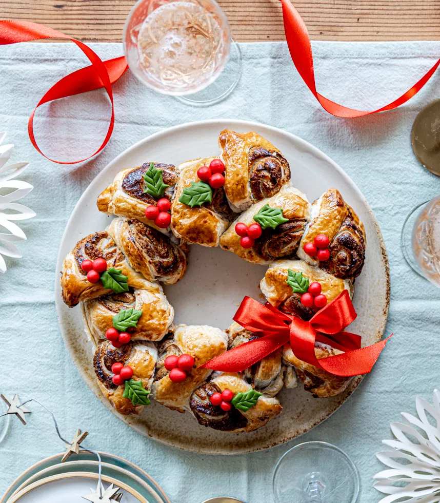 Weihnachtskranz aus Blätterteig | Rezept für Weihnachten von Tante Fanny