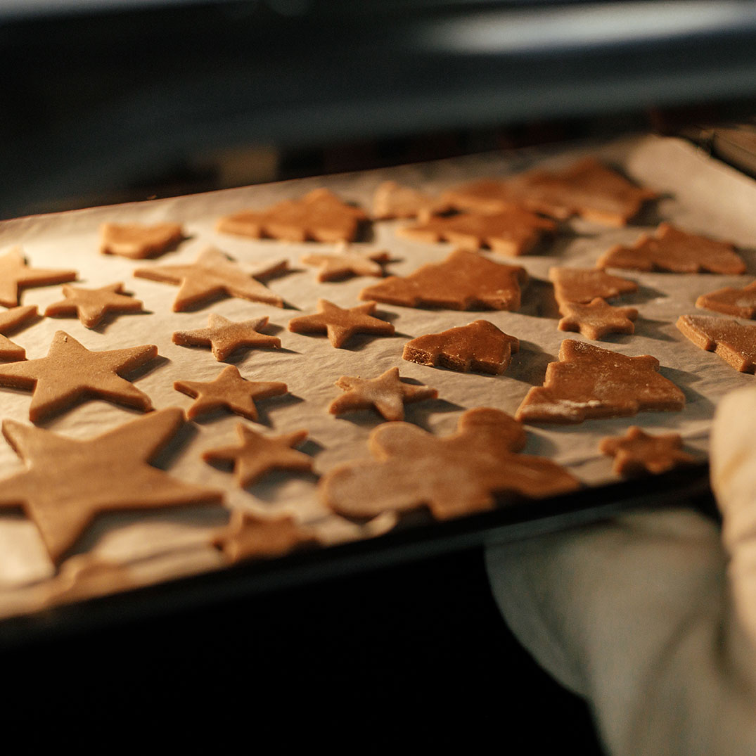 Lebkuchen-Geschenkanhänger: Kekse backen