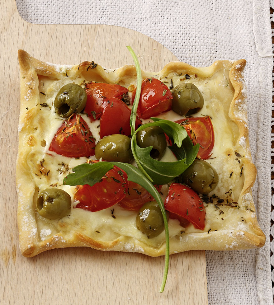 Flammkuchen mit Oliven & Tomate Tante Fanny