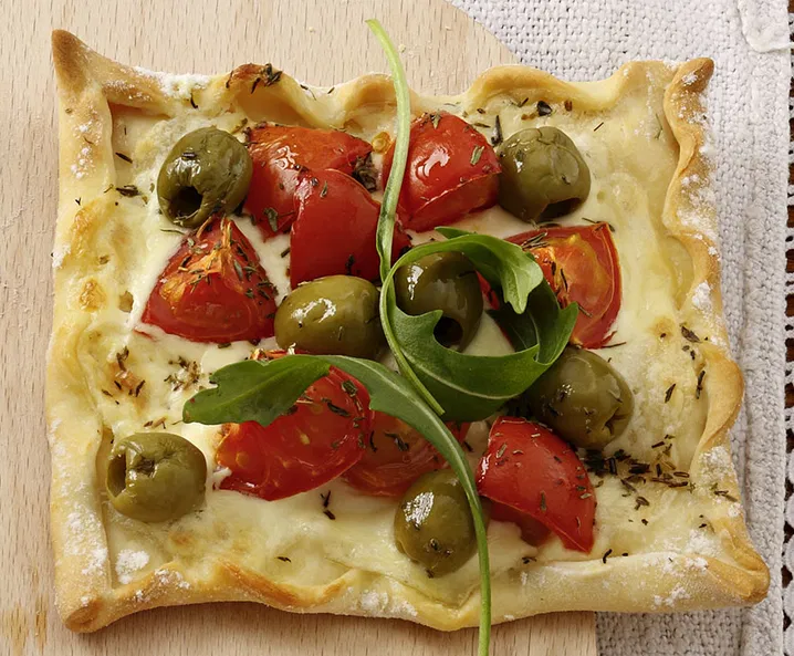 Flammkuchen mit Oliven & Tomate Tante Fanny