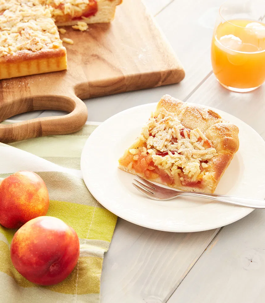 Schneller Nektarinen-Blechkuchen