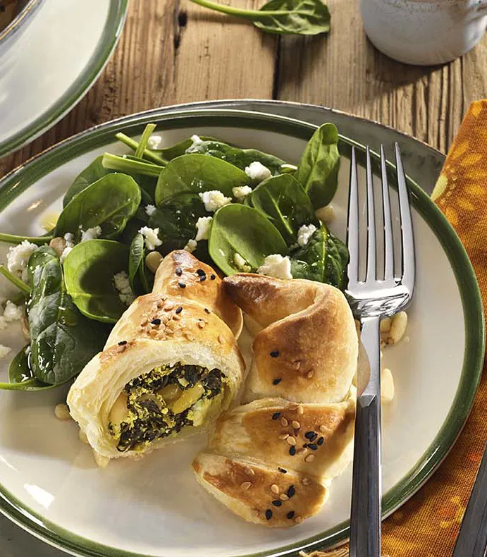 Pikante Kipferl mit Spinat und Feta