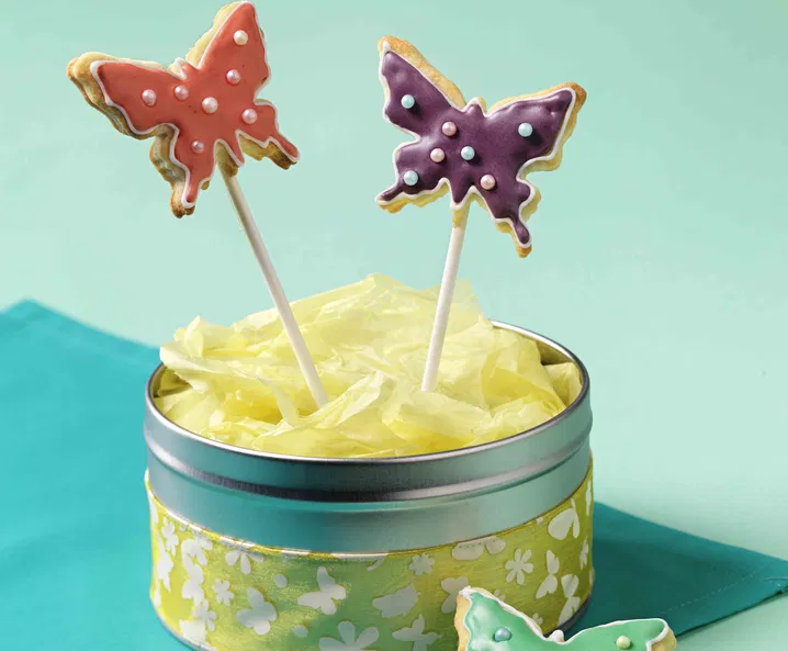 Schmetterlings-Keks-Pops