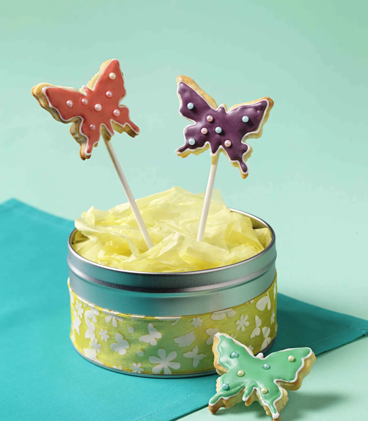Schmetterlings-Keks-Pops