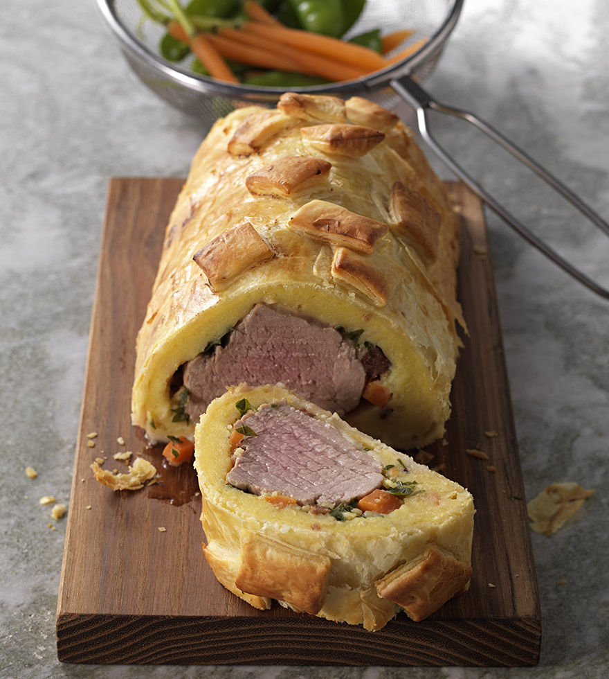 Schweinefilet im Kartoffelmantel umhüllt von Blätterteig