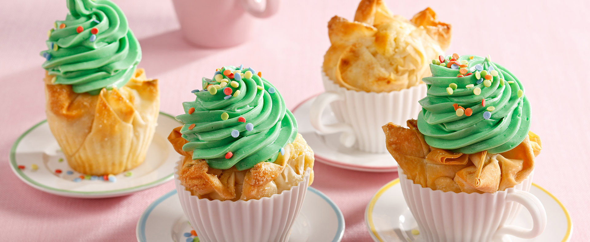 Strudelteig Cupcakes mit buntem Topping Tante Fanny