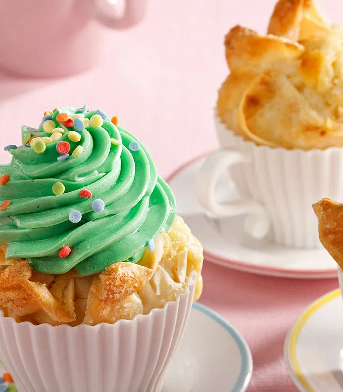 Strudelteig Cupcakes mit buntem Topping Tante Fanny
