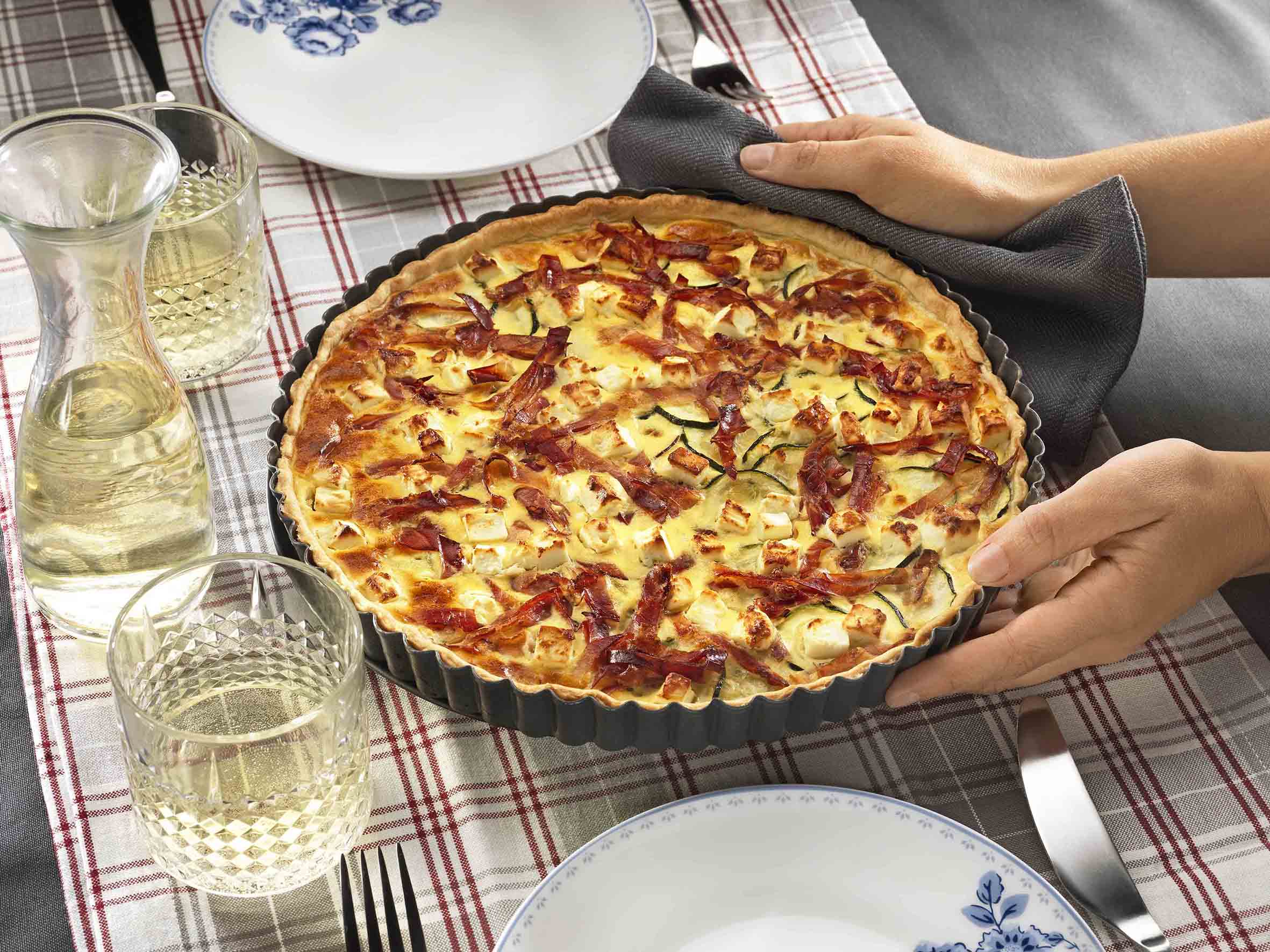 Zucchini Quiche mit Rohschinken und Schafkäse