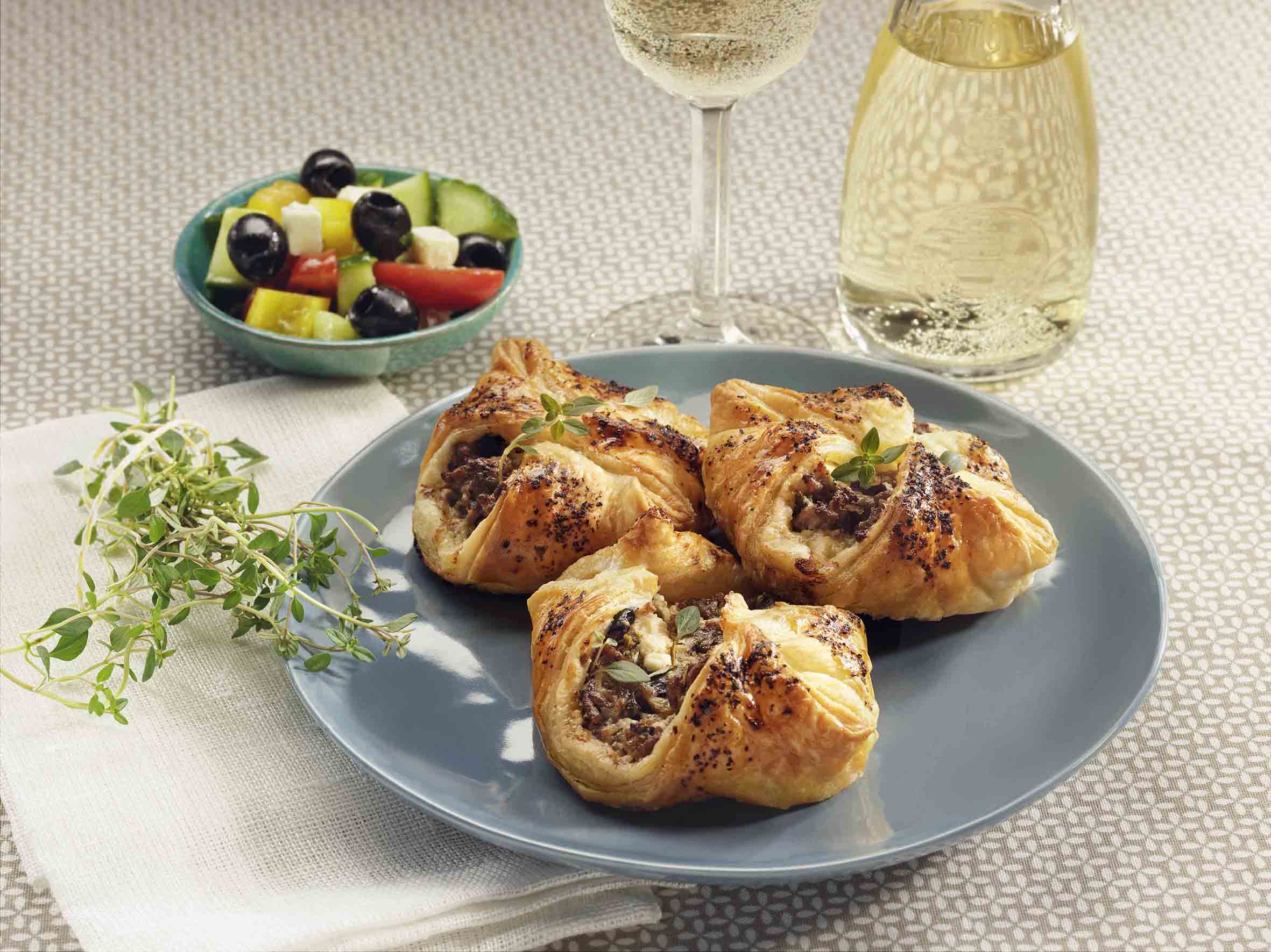 Griechische Tascherl mit Blätterteig