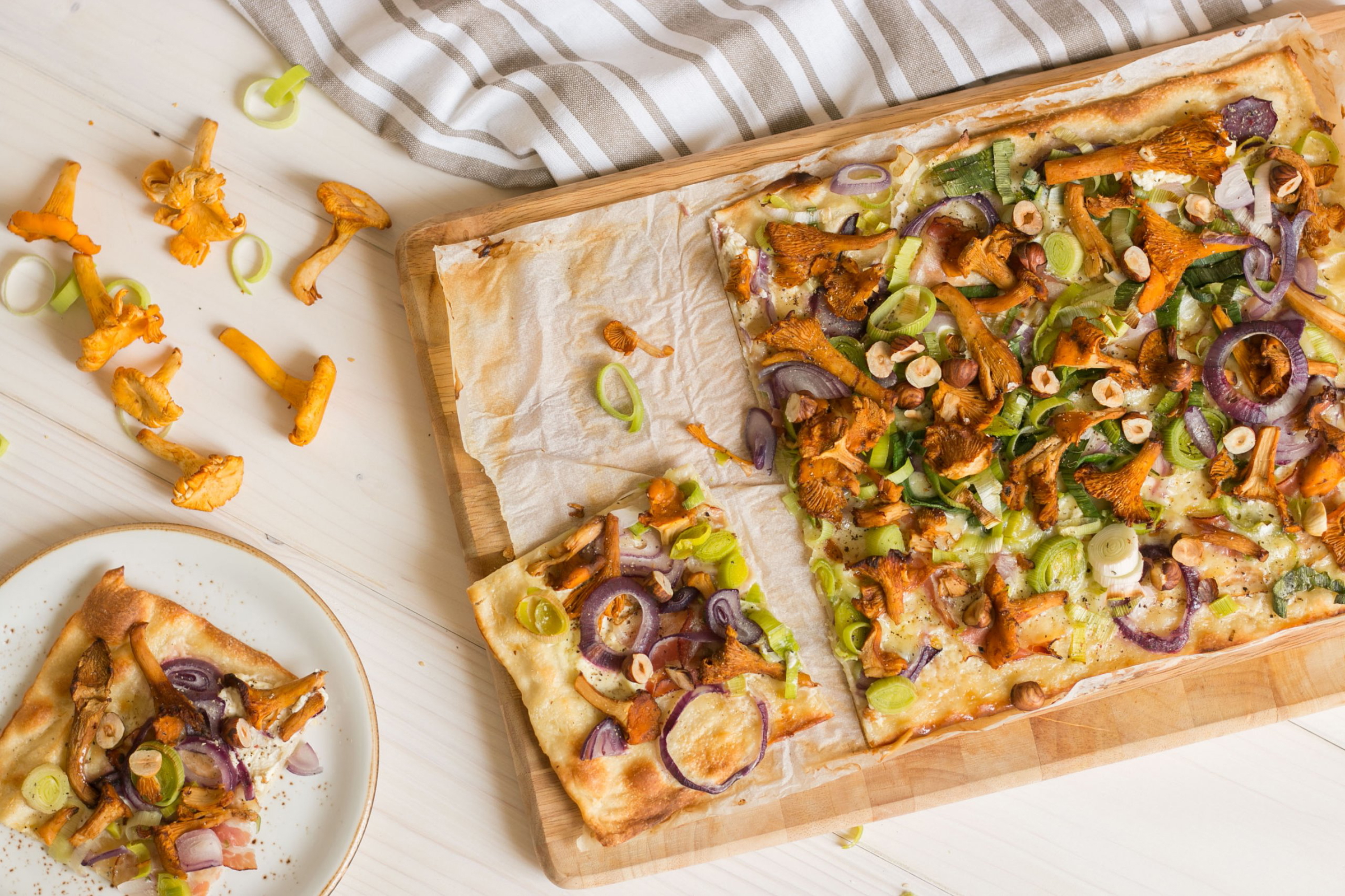 Flammkuchen mit Eierschwammerl - Pfifferlinge Flammkuchen