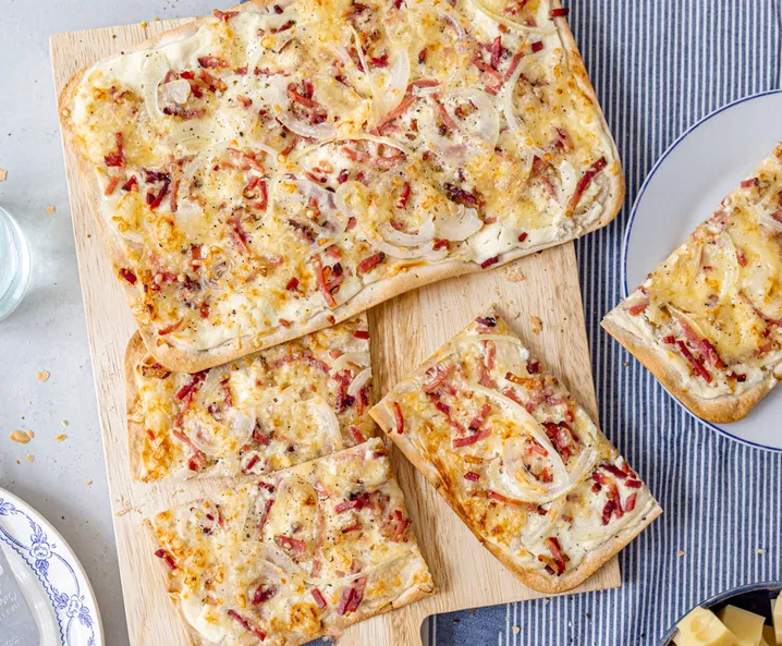 Original Elsässer Flammkuchen gratiniert