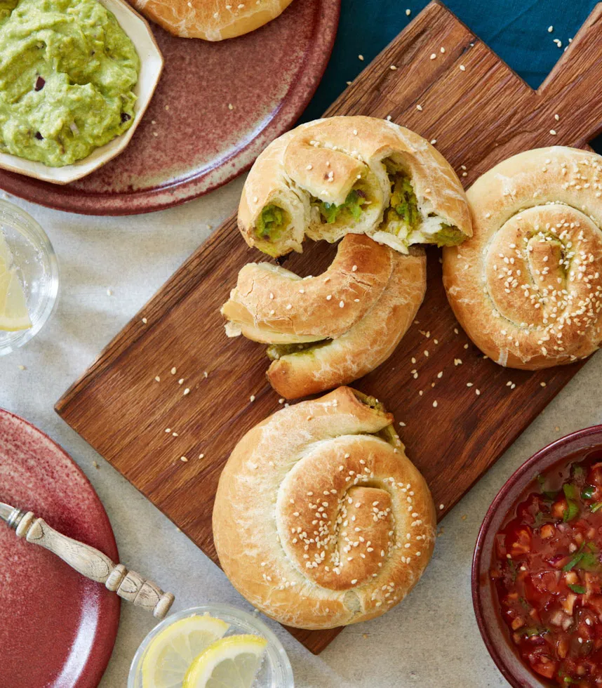 Pizza-Knöpfe mit Avocadofüllung