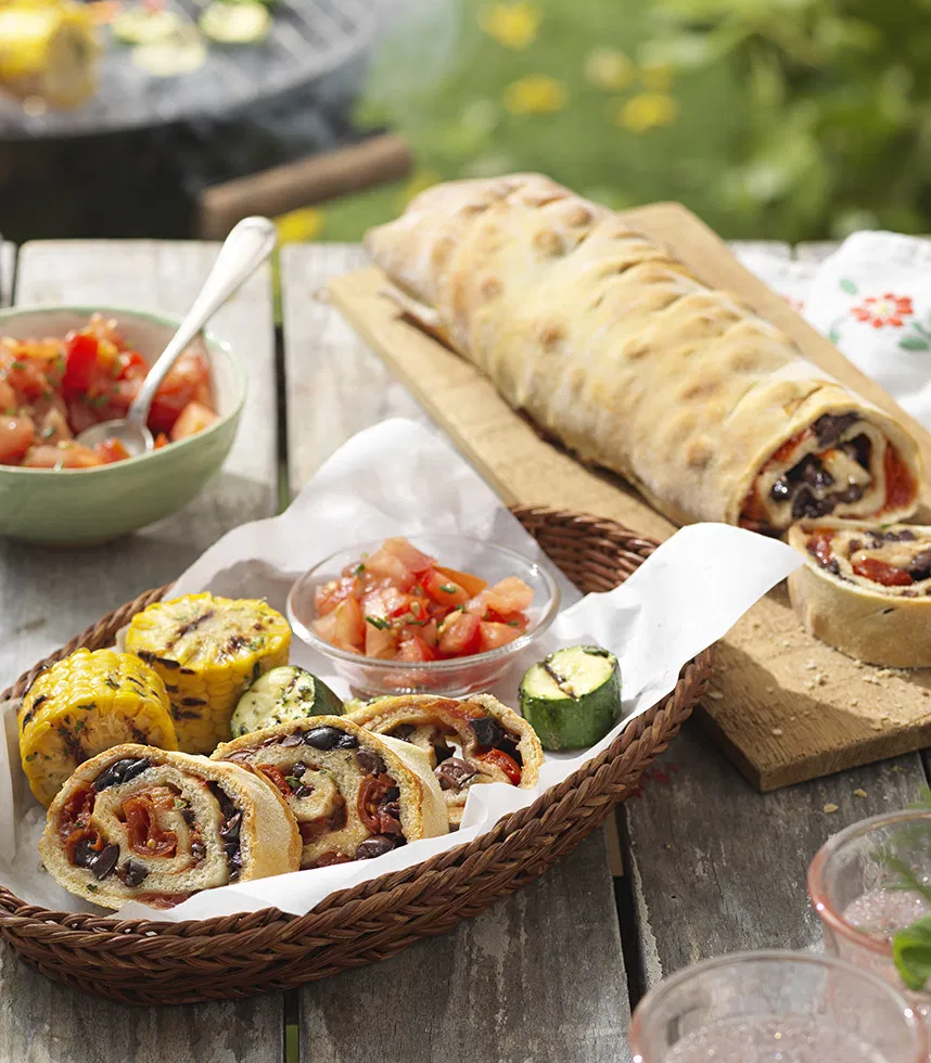 Ciabatta mit Tomaten und Oliven