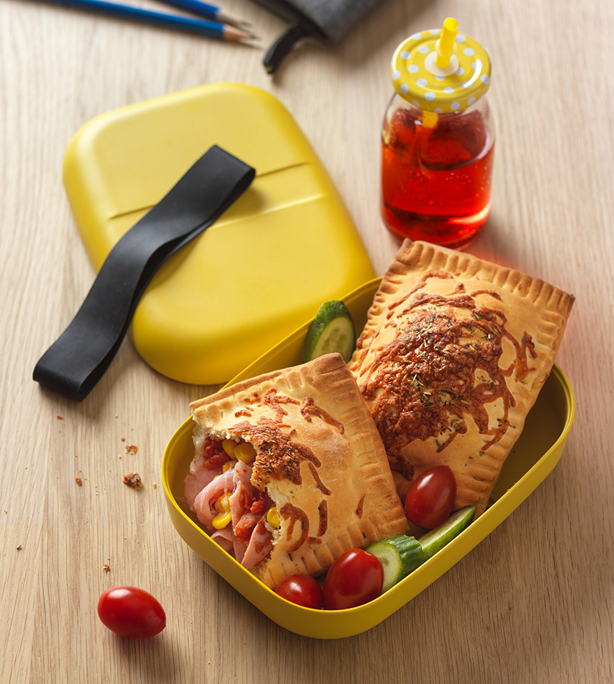 Mediterrane Pizzataschen - einfaches Rezept