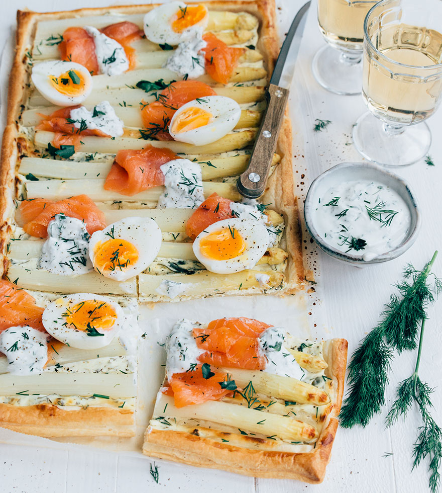 Spargel-Blätterteigtarte mit Räucherlachs - Tante Fanny