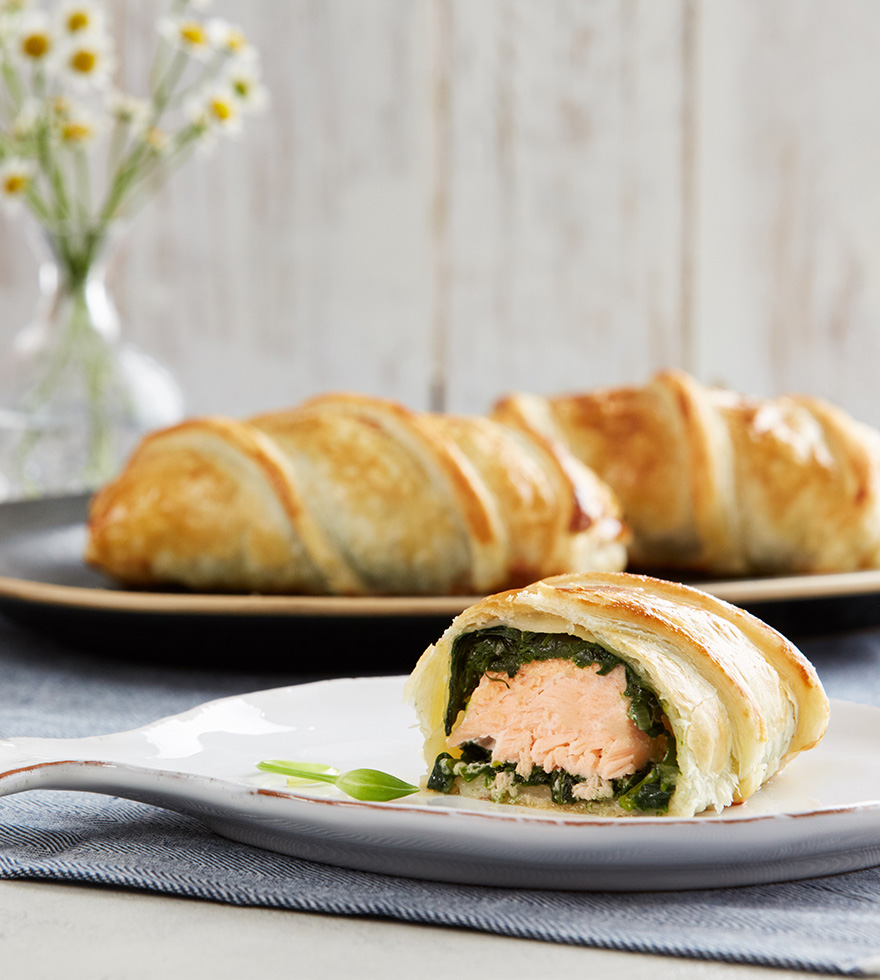 Blätterteig-Lachs-Taschen mit Spinat und Bärlauch