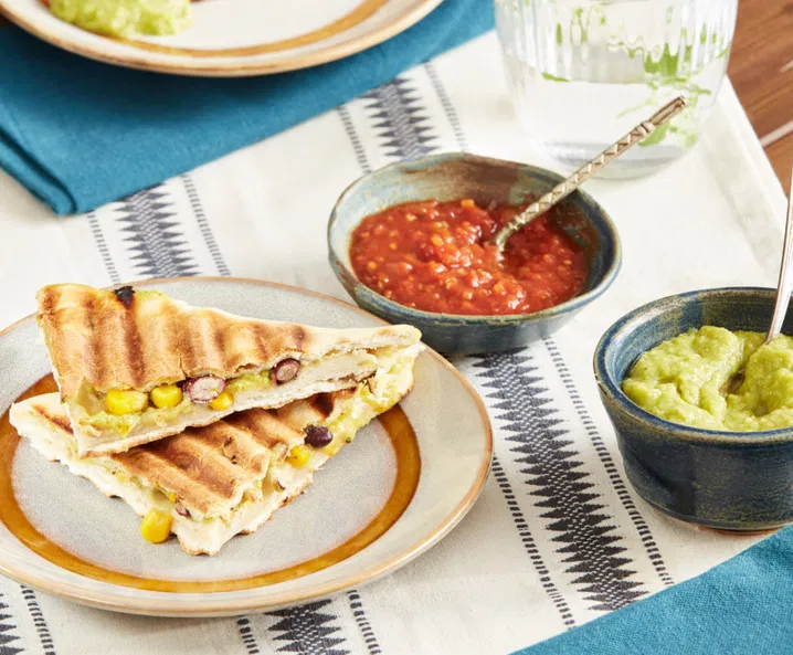 Veganer Flammkuchentoasty: Mexican Style