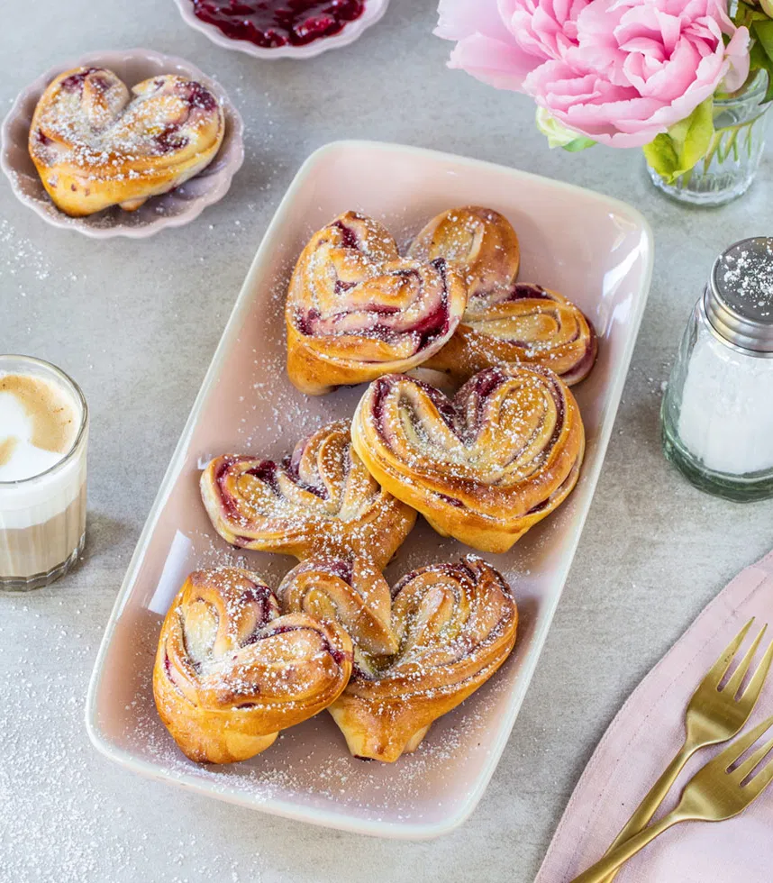 Hefeteig-Herzen - Rezept Tante Fanny