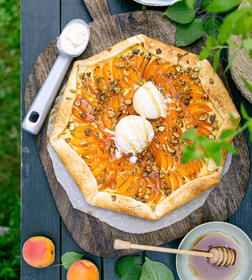 Topfen-Marillen Galette vom Grill