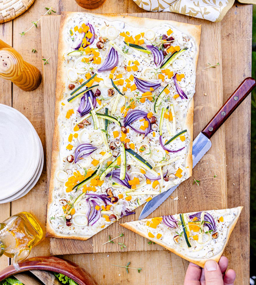 Herbstlicher Gemüseflammkuchen