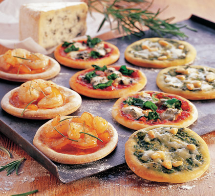 Tante Fanny verschillende soorten mini pizza's maken