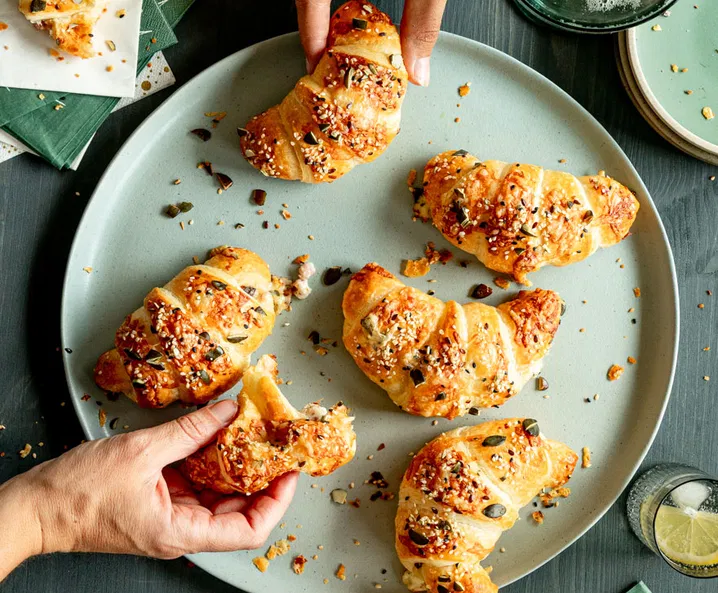 sajtos-baconös croissant