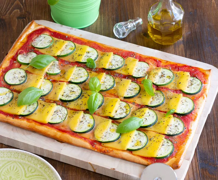 Vegán pizza cukkinivel