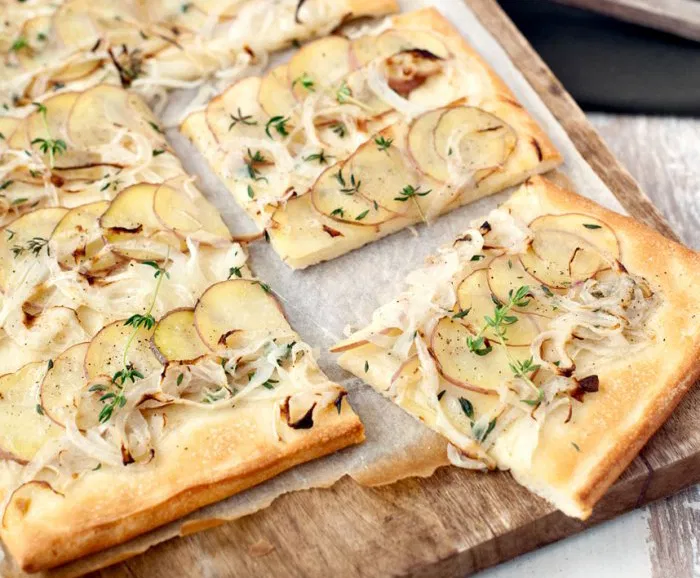 hagymás-krumplis pizza