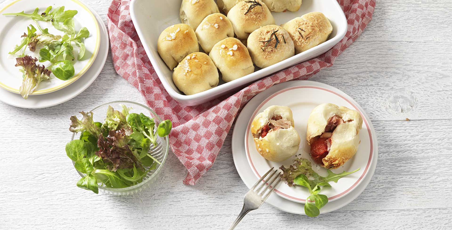 Pizzaballetjes met prosciutto en tonijn