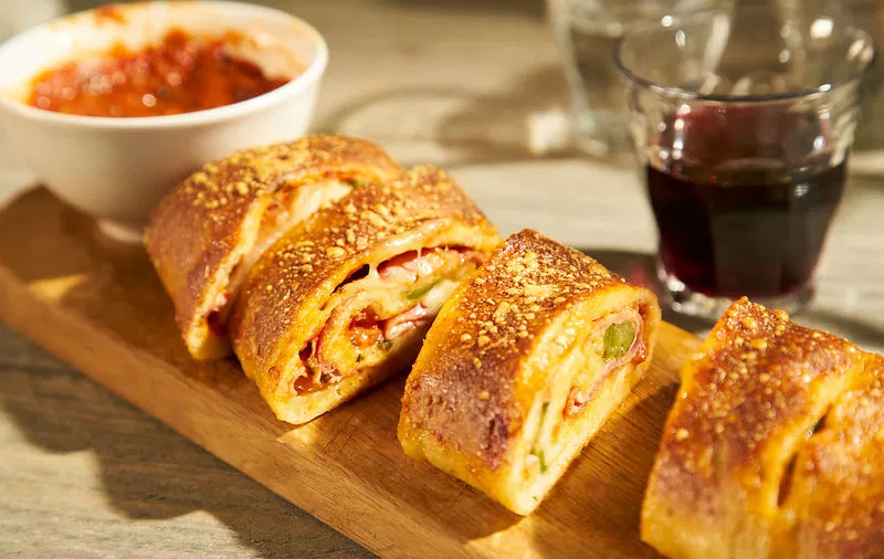 Pizzarol Stromboli