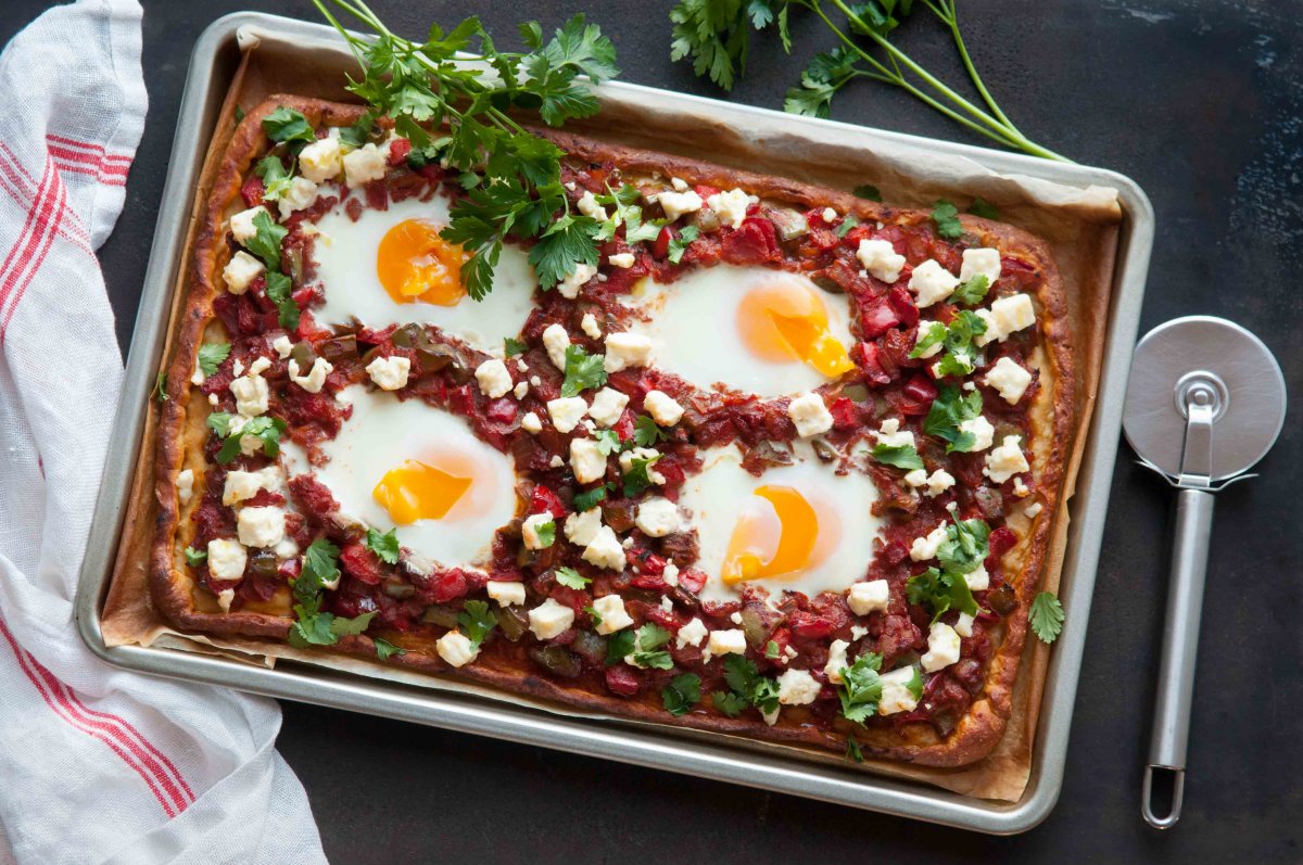 Shakshuka pizza