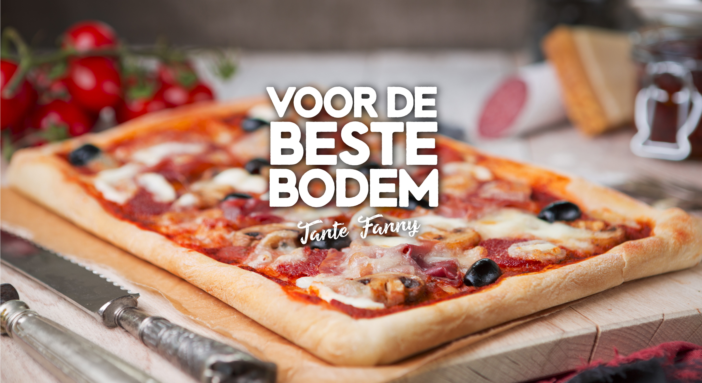 De beste pizzabodem op en houten plank
