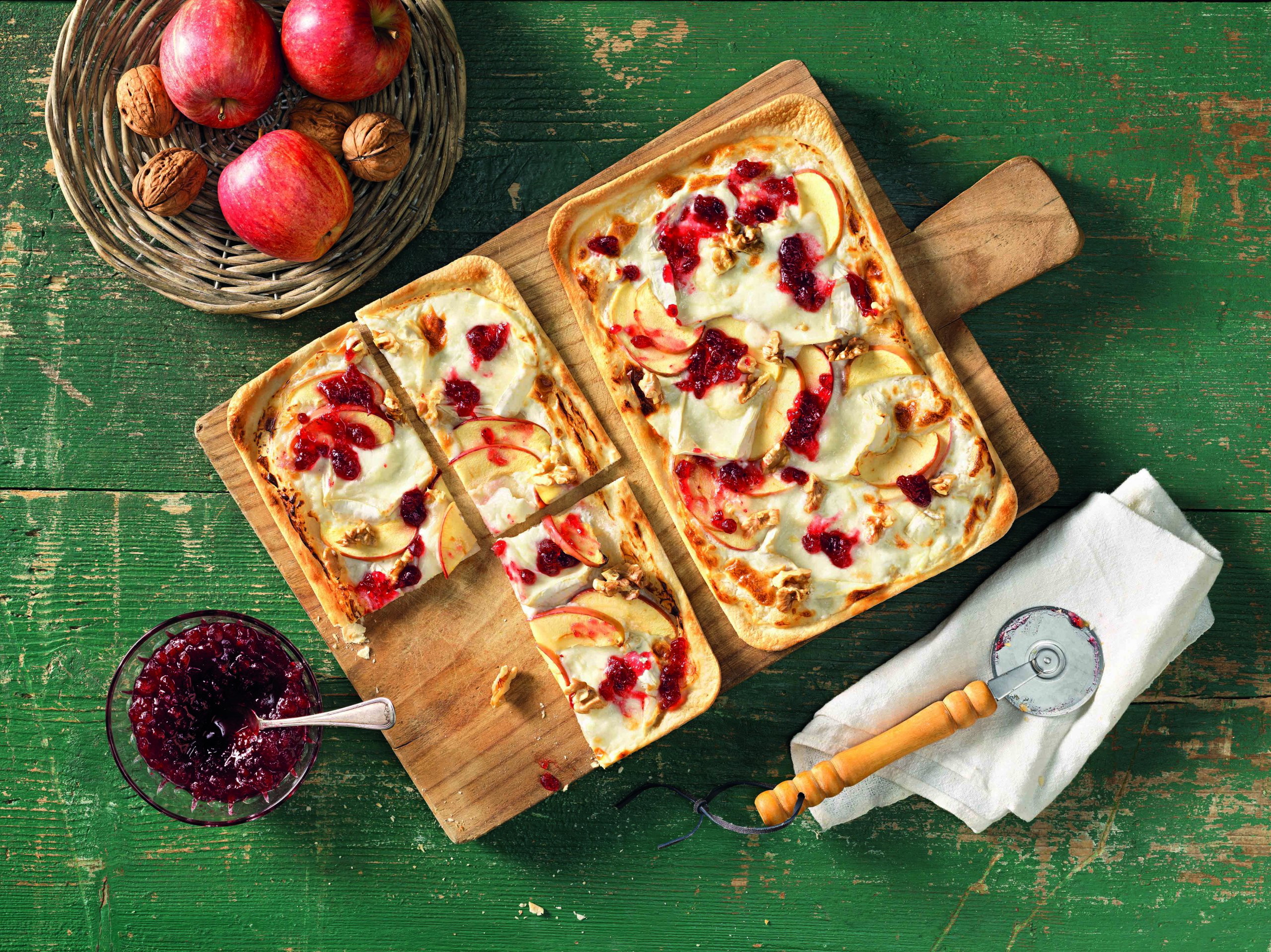 Recept: flammkuchen met geitenkaas camembert en appel - Tante Fanny