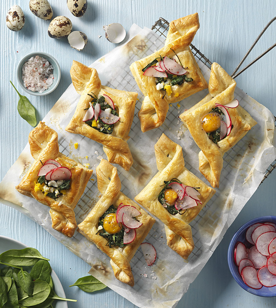 Recept: knapperige spinaziesterren met kwartelei - Tante Fanny