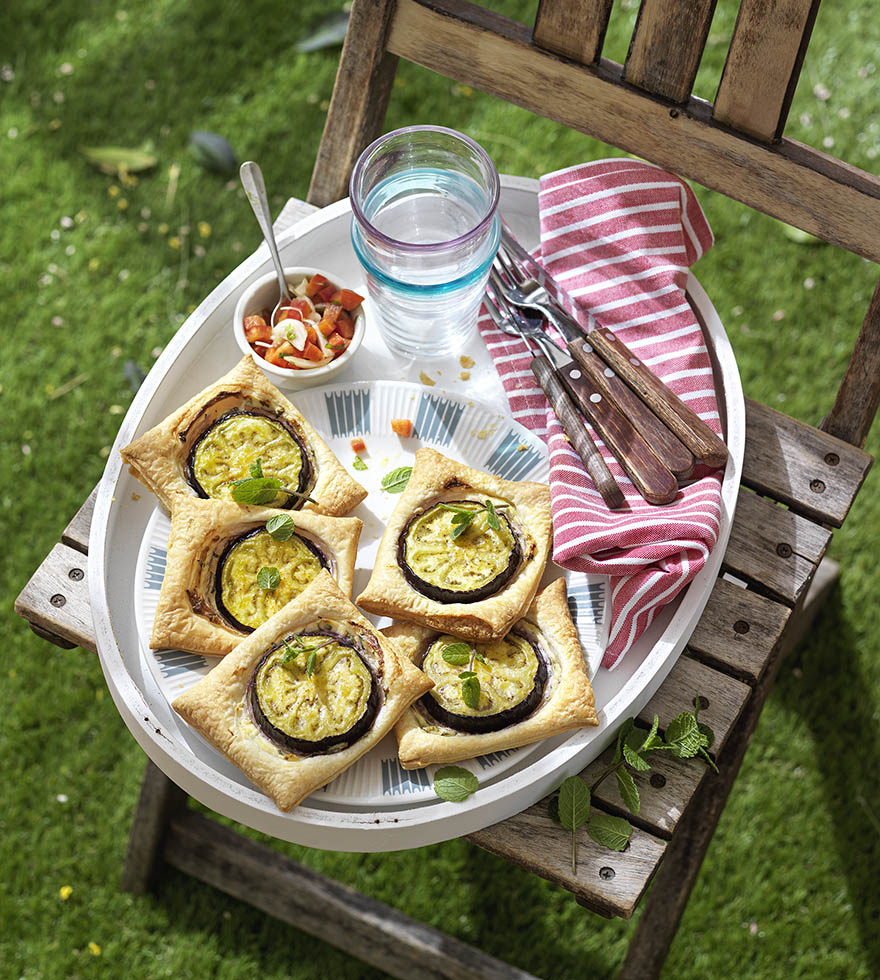 Recept: Hapjes van bladerdeeg met courgette en aubergine - Tante Fanny