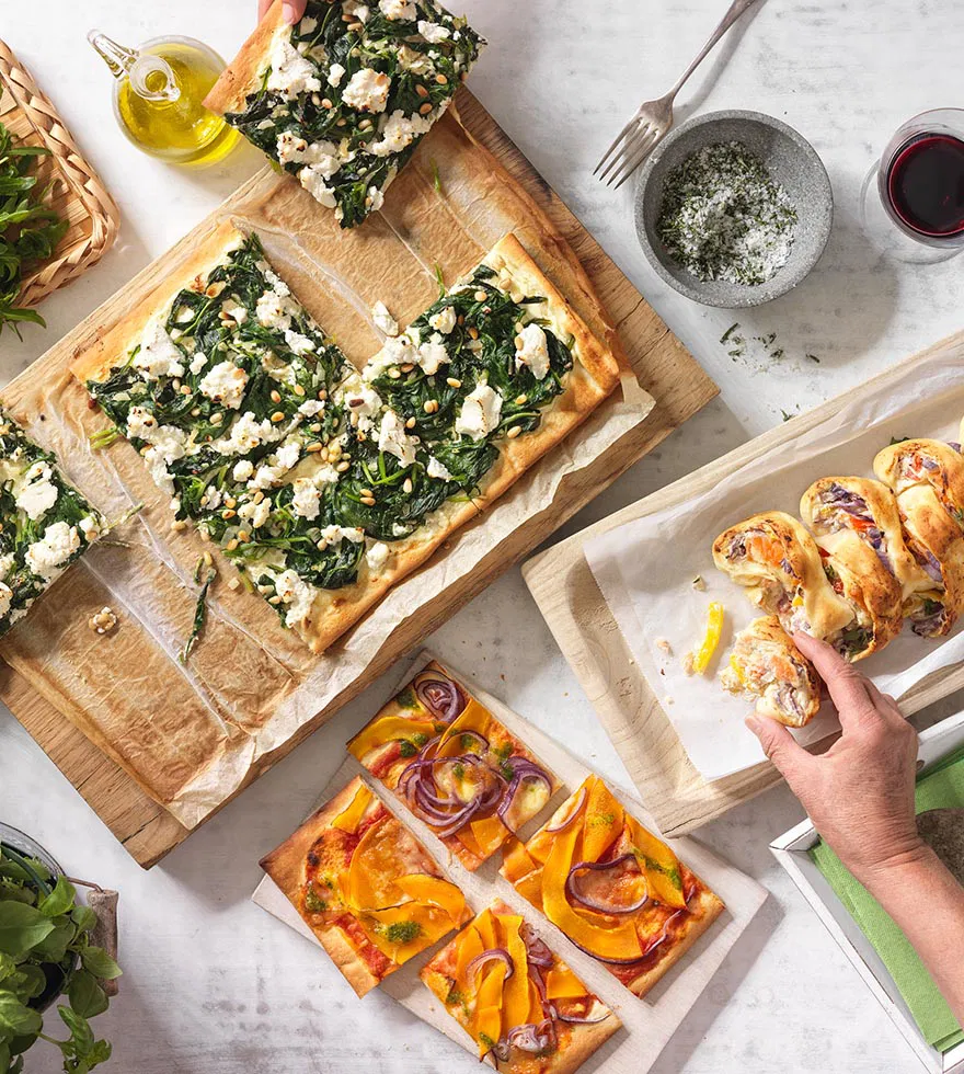 Pizza borrelplanken met verschillende soorten