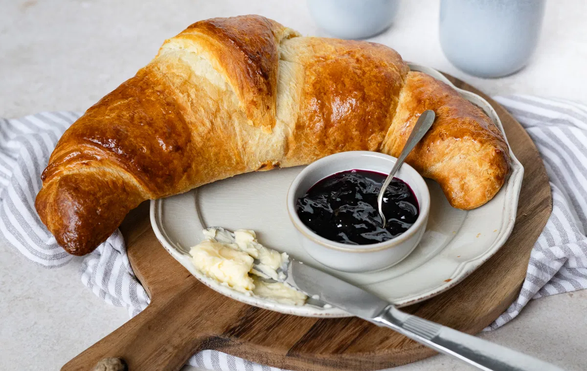 XL croissant