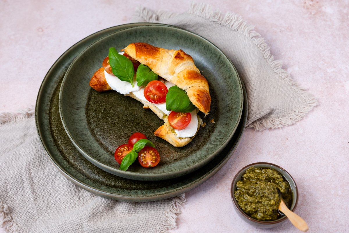 croissant caprese